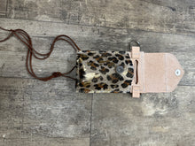 Phone pouch cheetah